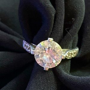 Vintage 925 sterling CZ size 8 ring Thailand